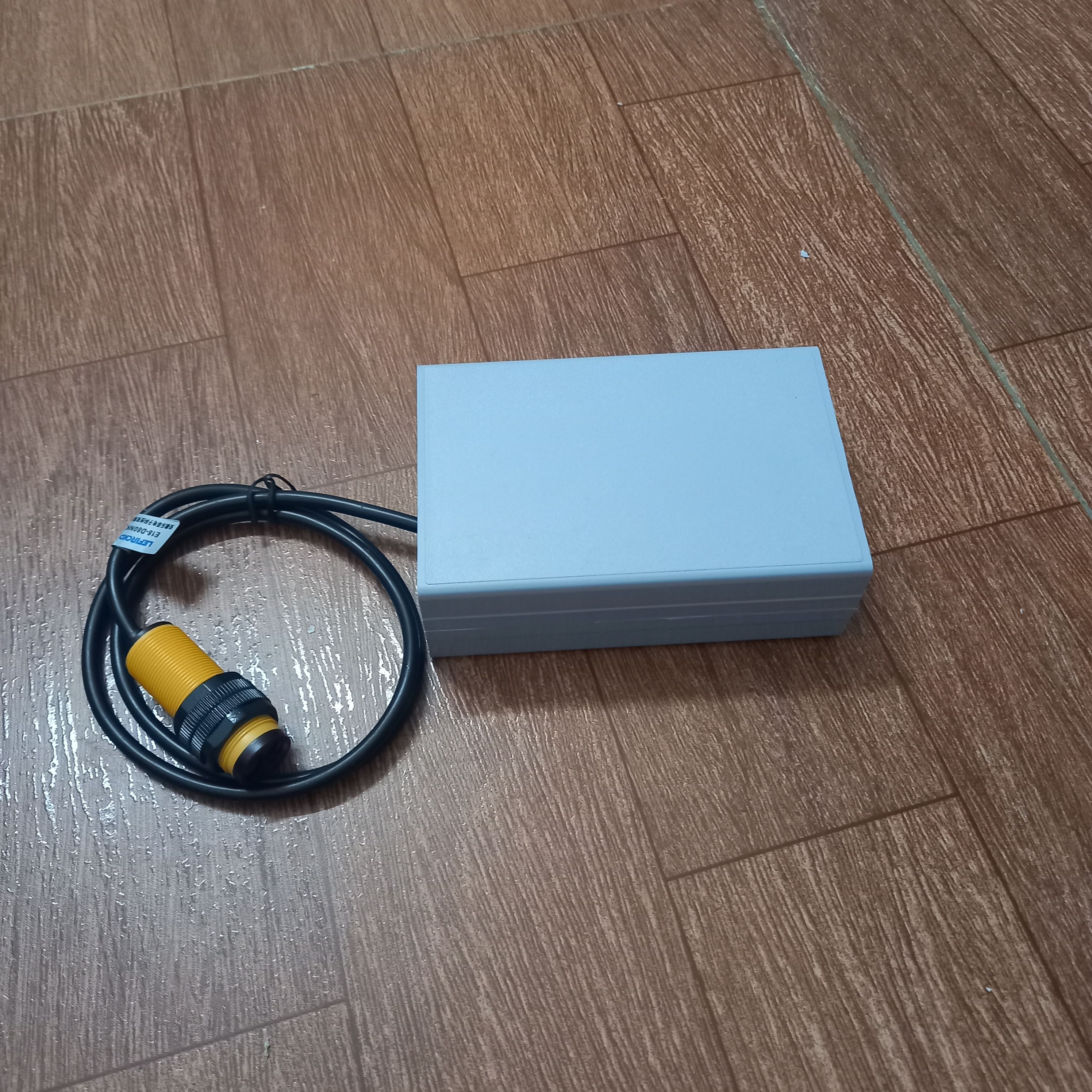 Công tắc bật tắt đèn nhà tắm tự động (MÃ SP: CBTC002)