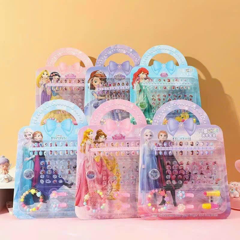 Vỉ đồ chơi trang điểm làm móng làm nails sticker 3D nổi dán móng tay cho bé gái hình công chúa ,đồ chơi trang điểm