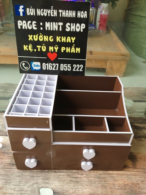 Kệ mỹ phẩm 3 tầng 4 hộc chocolate full ô son