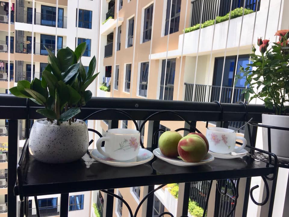 Kệ - Bàn treo ban công (22 cm)