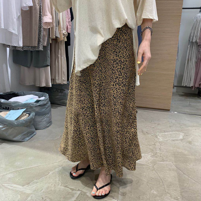 2025新款韩式连衣裙品牌 NUOVPUL 高腰大摆裙豹纹连衣裙女