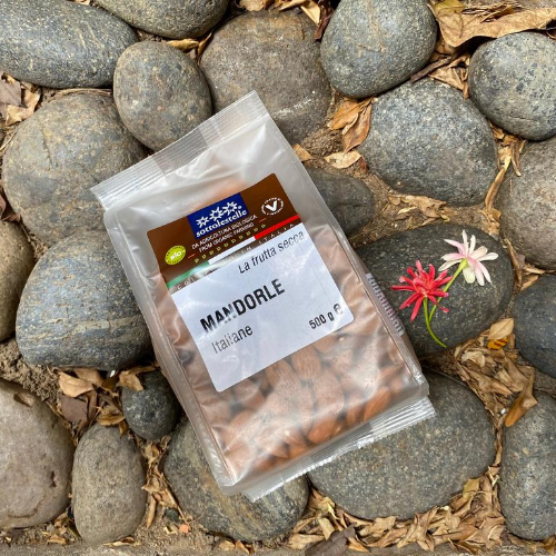 Hạt hạnh nhân hữu cơ  đã tách hạt Sottolestelle 500g