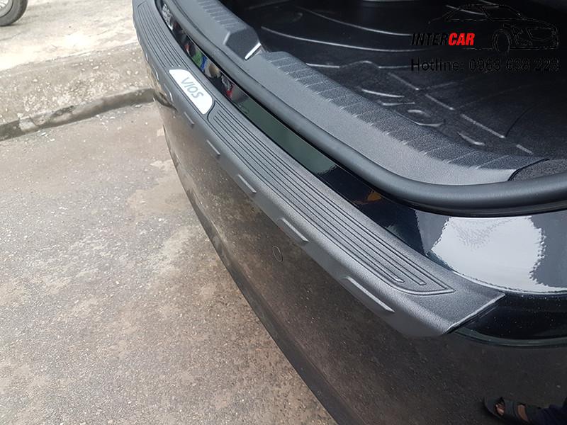 Bậc cốp nhựa xe Toyota Vios 2019