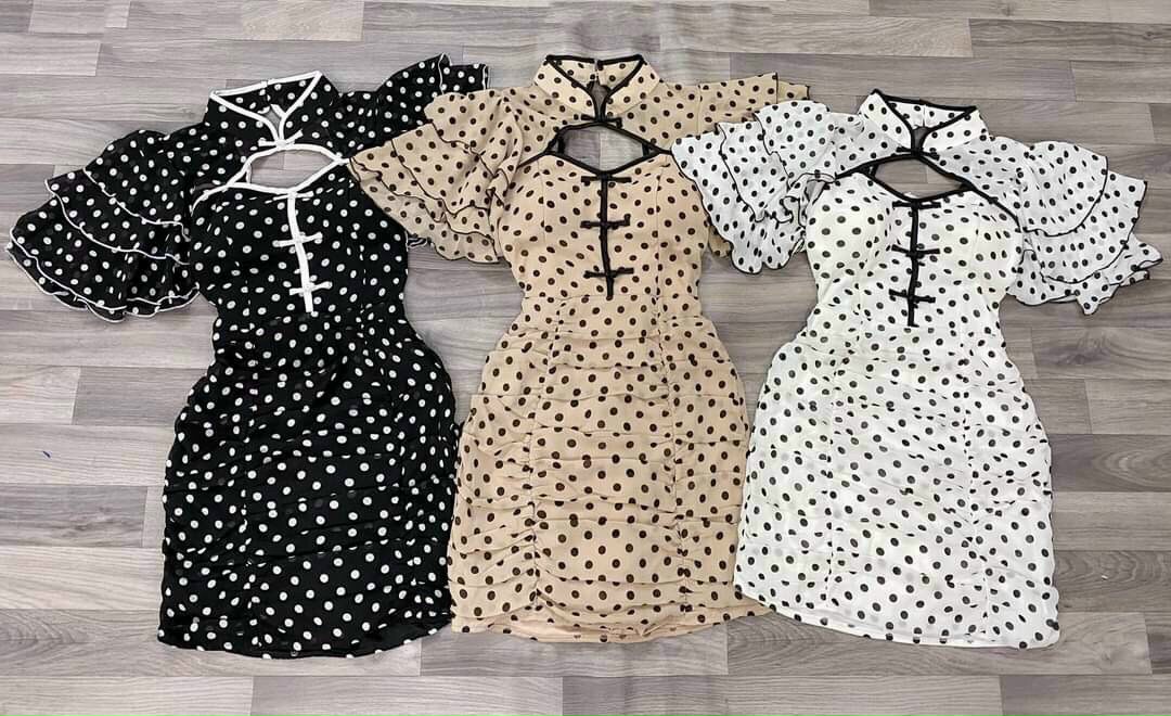 Đầm bi body dúng cổ tàu quyến rũ
