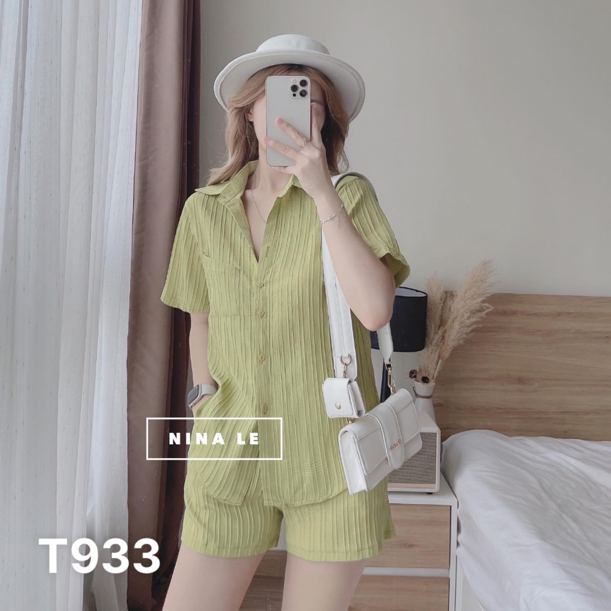 Set bộ đùi xốp sọc áo cài nút sau cột nơ dạo phố T933