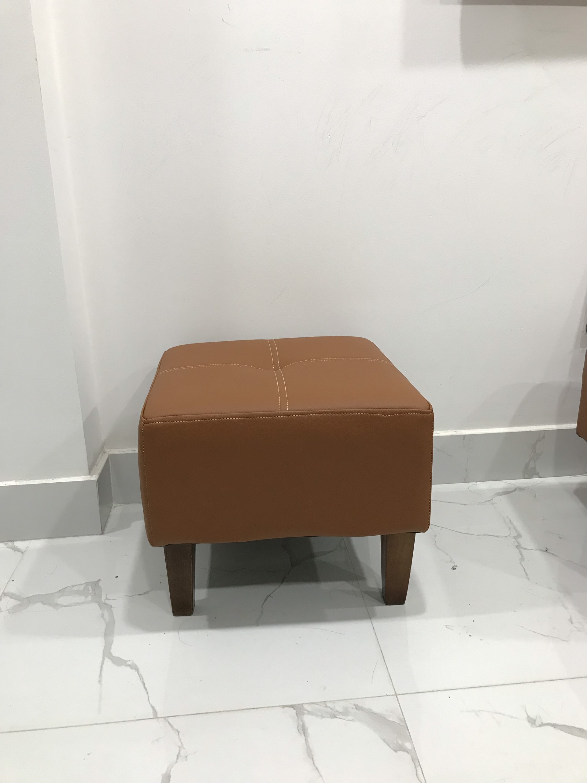 Ghế đôn sofa . Ghế  nhỏ cùng màu sofa.