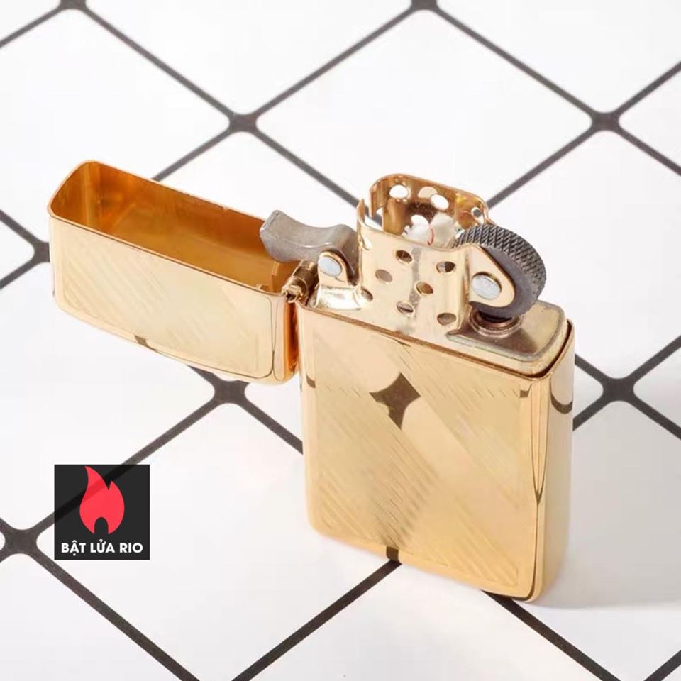 Bật lửa Zippo 29724 – Zippo Lines Design Slim Brass