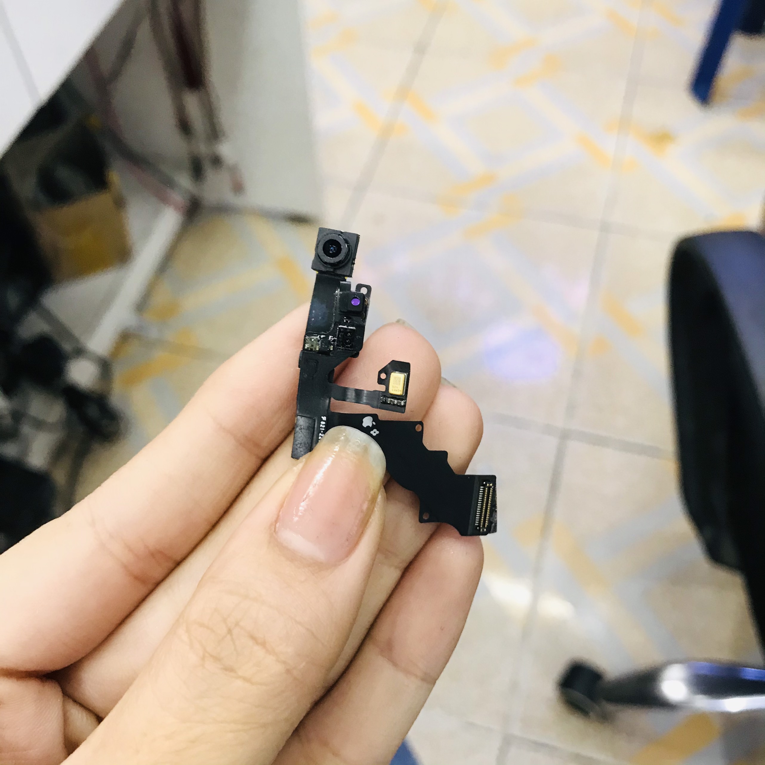 Camera trước táo 6 plus zin bóc máy , bảo hành lỗi