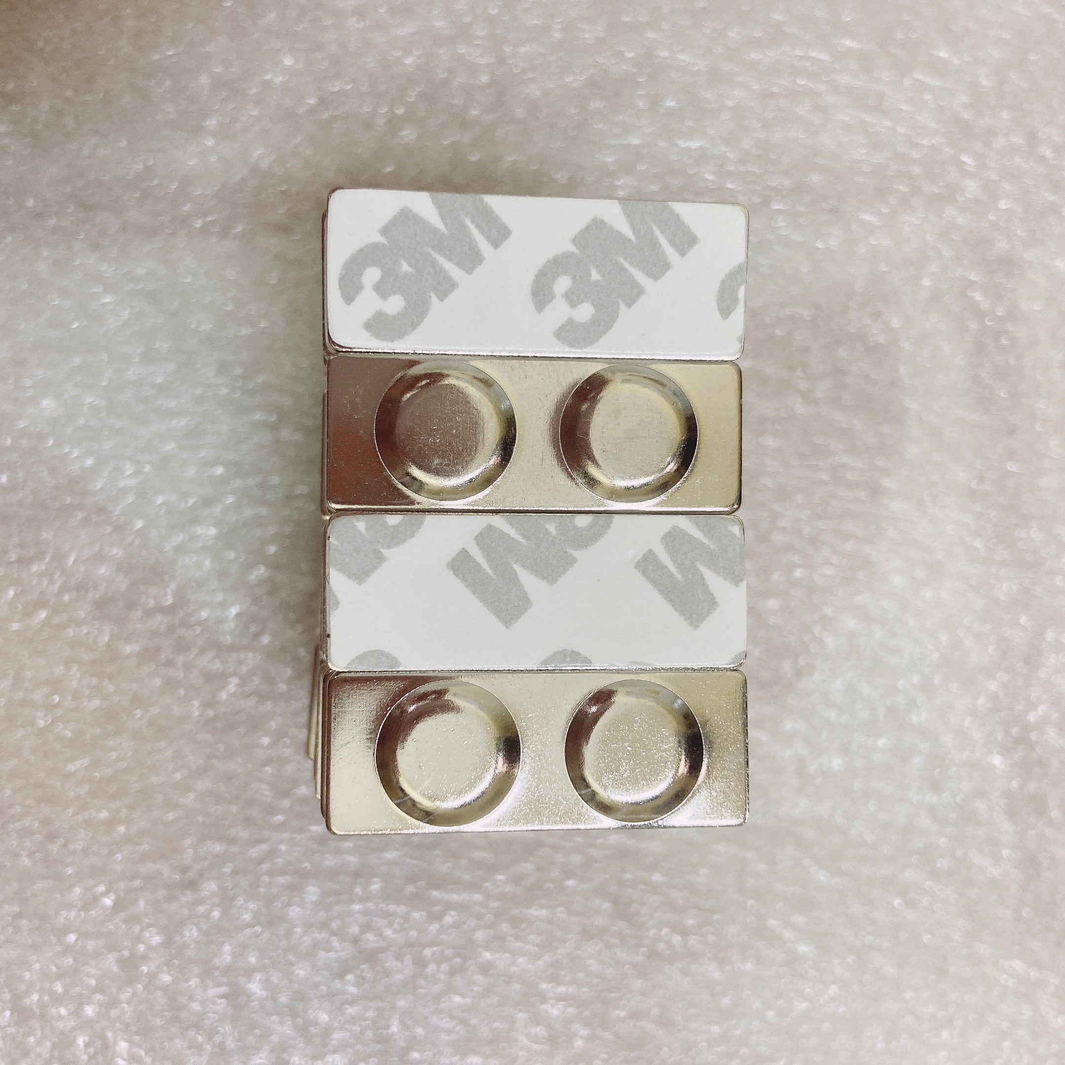 Nam châm thẻ tên 35x13mm siêu dính