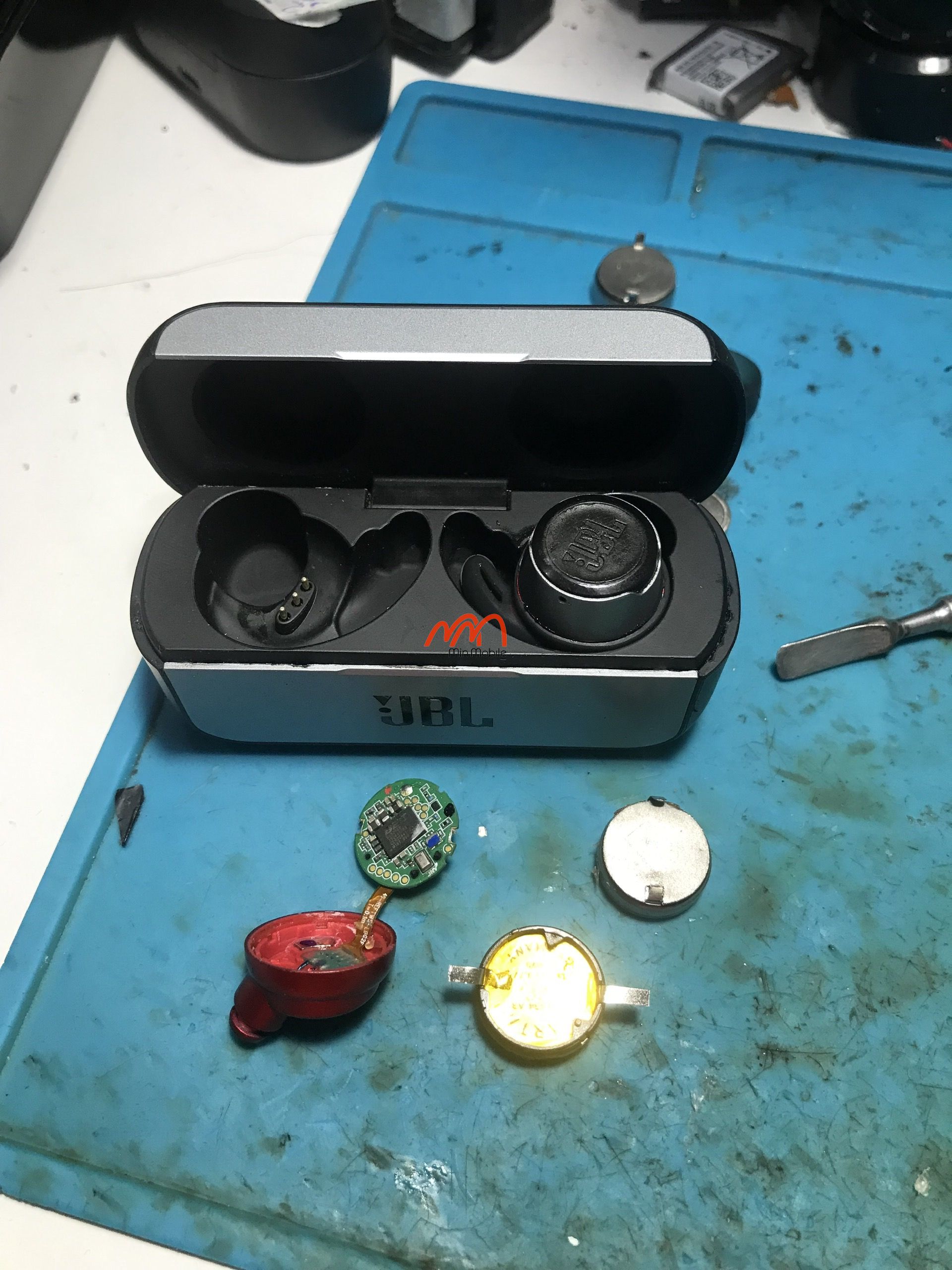 Thay pin tai nghe jbl reflect flow