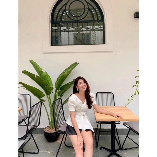 áo Asymmetric Belted Top có kèm thắt lưng