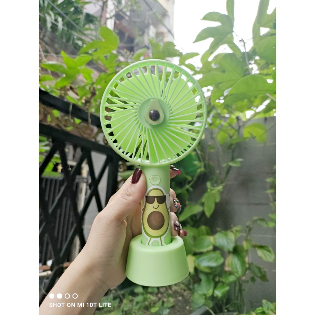 [HCM]QUẠT TÍCH ĐIỆN CẦM TAY MINI QUẢ BƠ