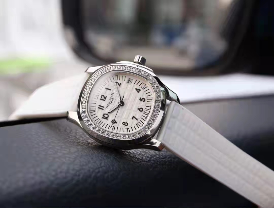 [Hot] Đồng Hồ Nữ Patek Philippe Aquanaut Diamond - Case 35mm