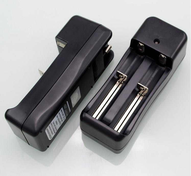 Sạc pin 18650 loại 1Cell và 2 Cell