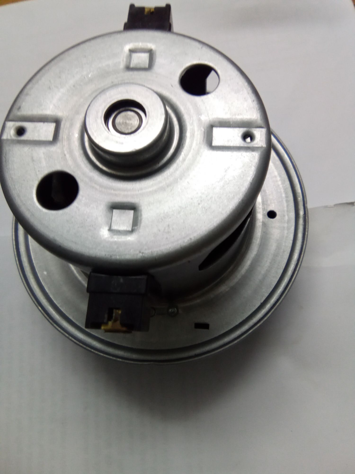 Động cơ thay cho máy hút bụi  1400 w