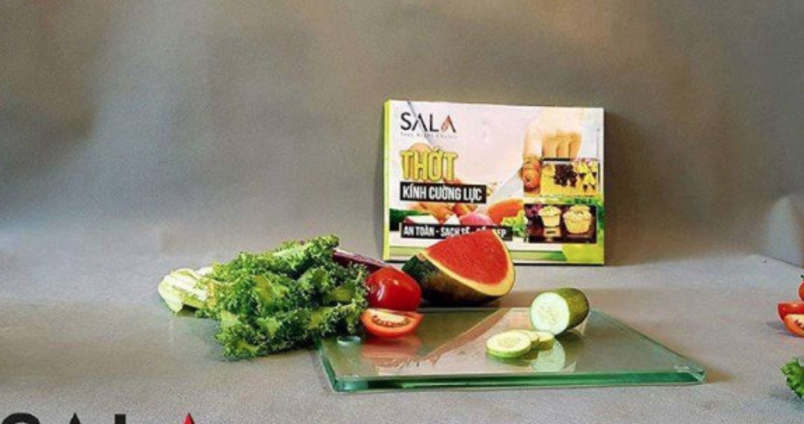 Thớt kính cường lực Sala