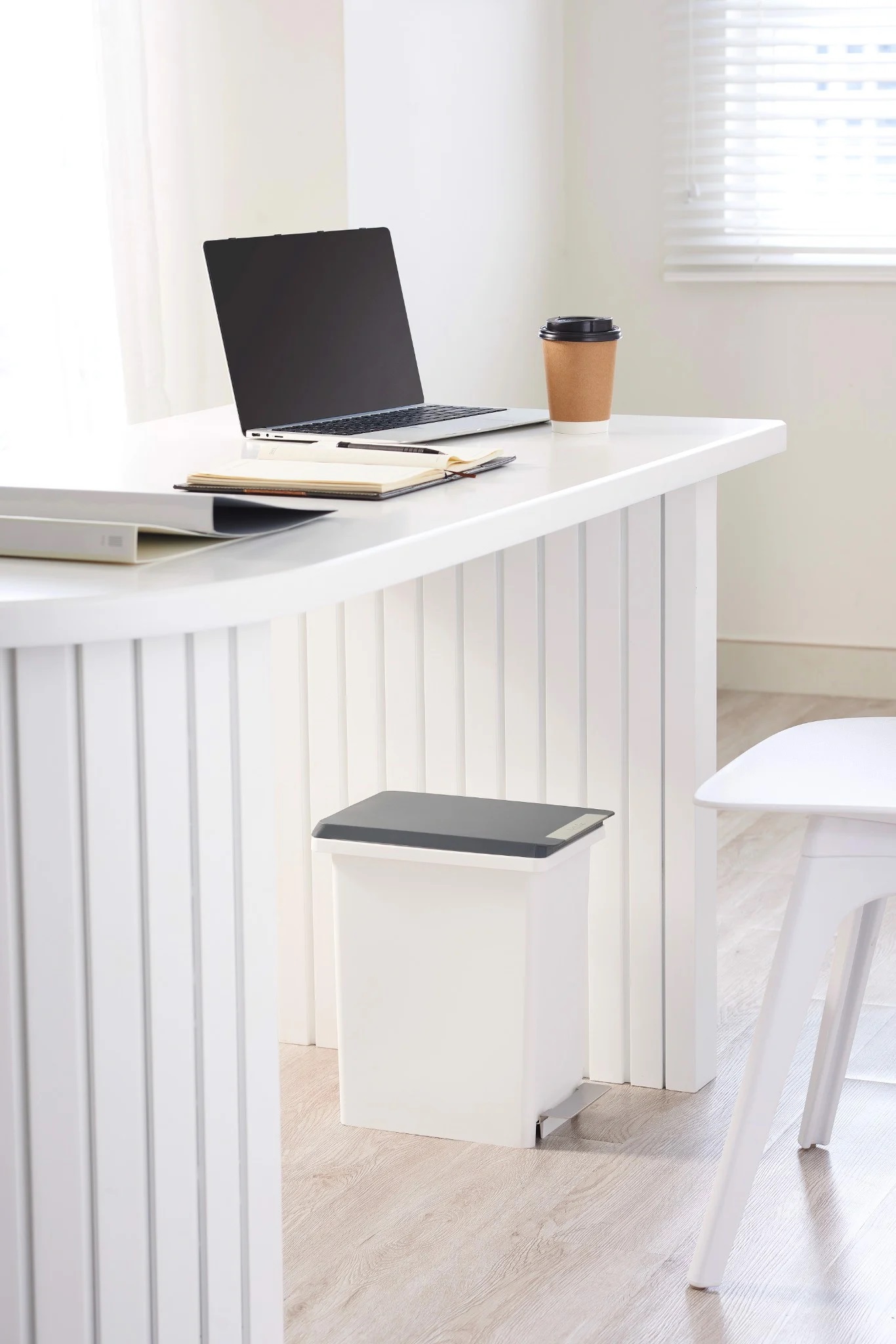 Thùng Rác Fitis Compact Trắng Xám 10 Lít