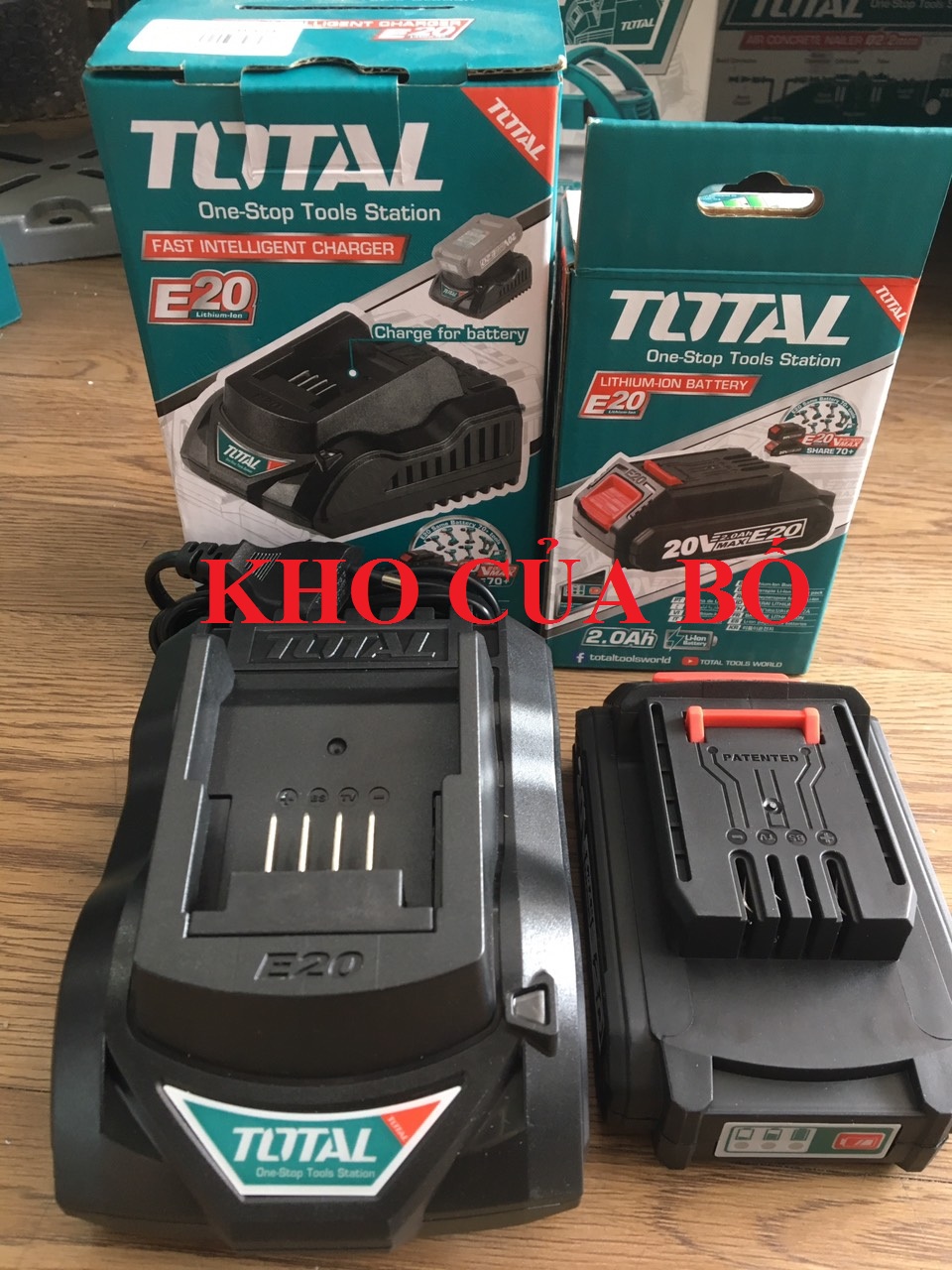 Bộ pin sạc Lithium Li-ion 20V Total TFBLI2001 - TFCLI2001