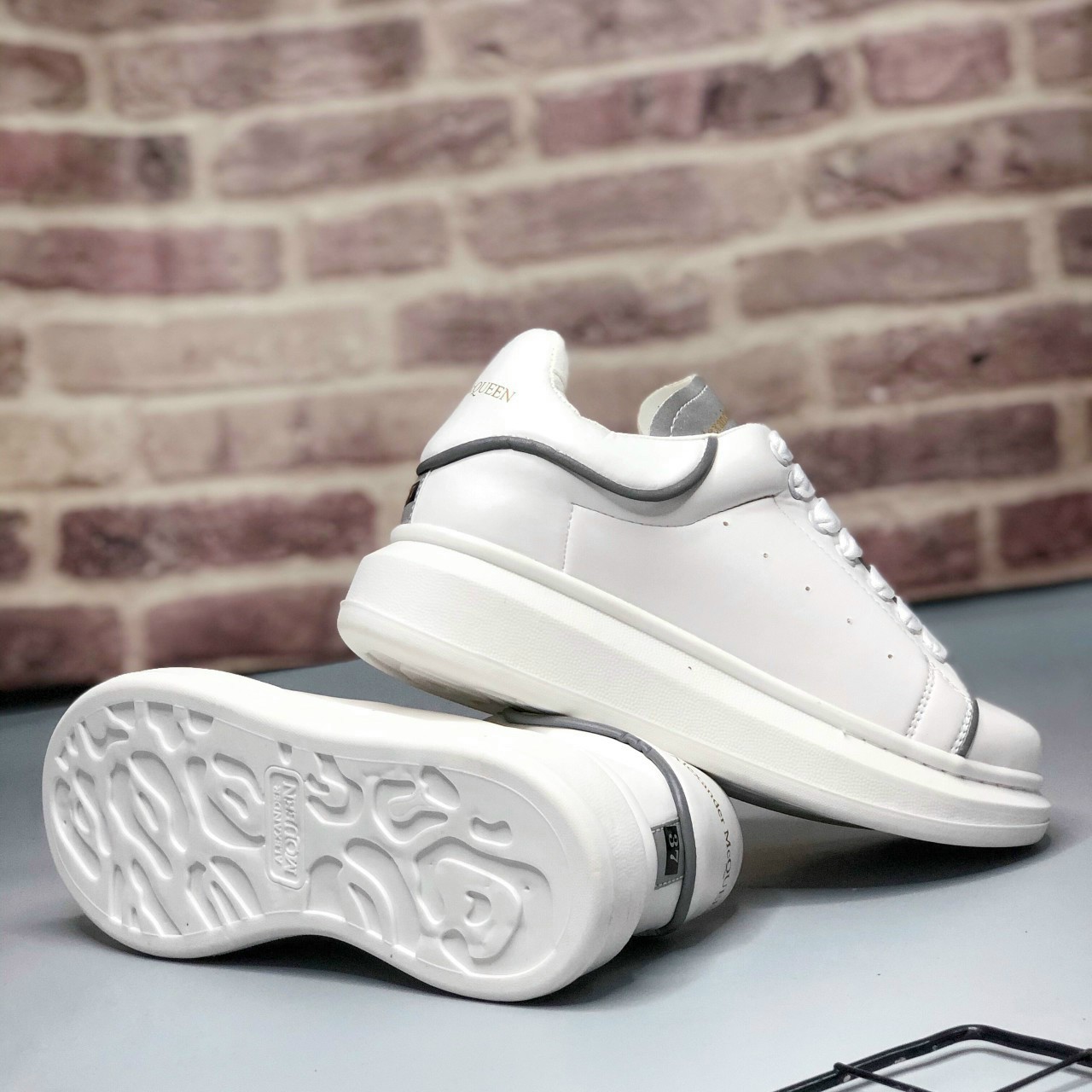 [Tặng box] Giày MC Queen viền phản quang VNXK