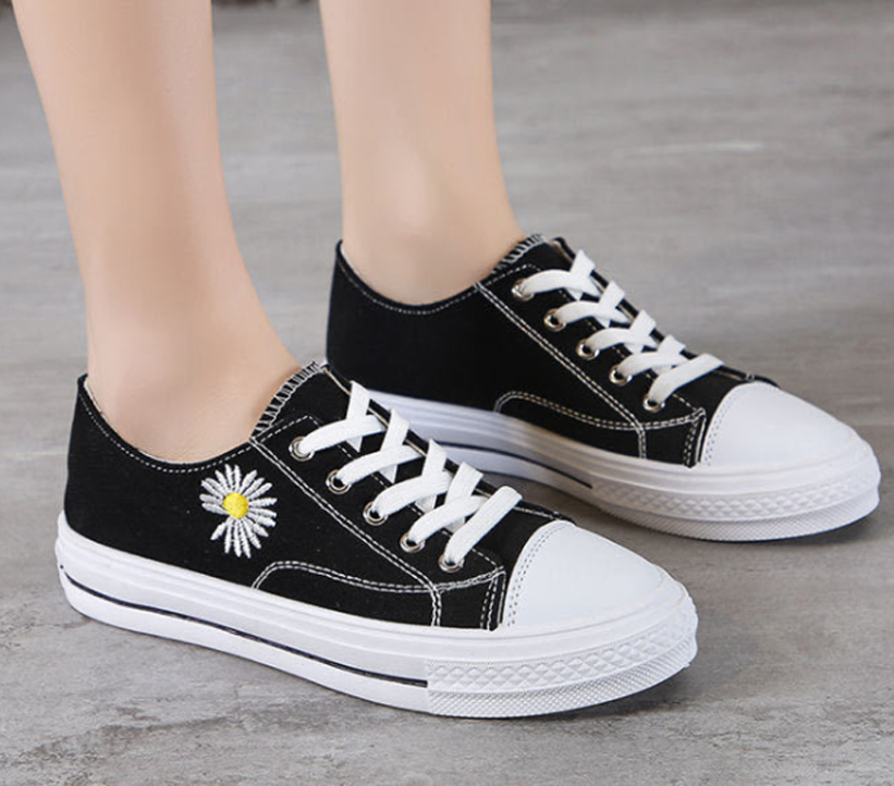 GIÀY NỮ, GIÀY SNEAKER THẤP CỔ THÊU HOA CÚC GR 24 giá rẻ