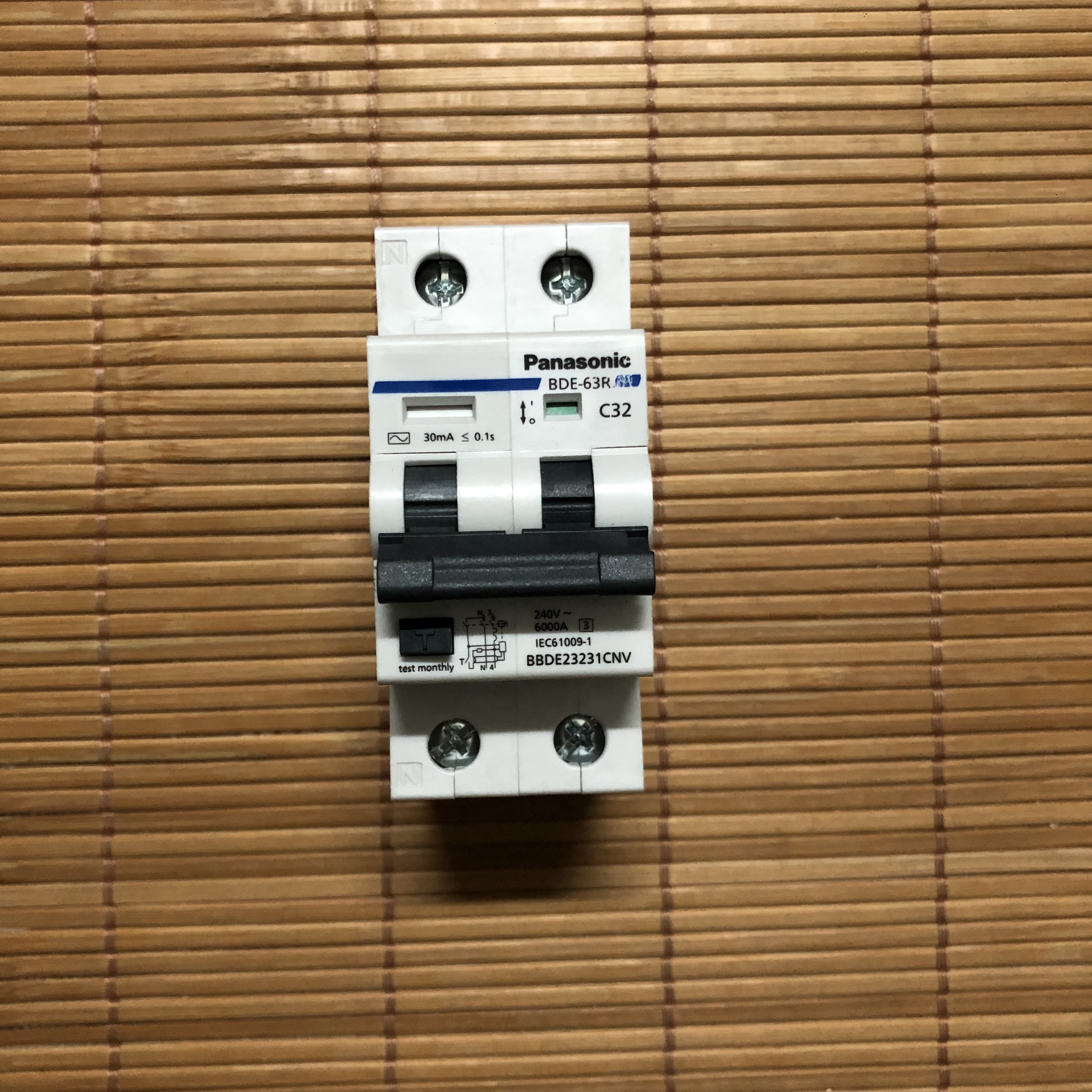 CB,Aptomat chống giật Panasonic 32A-40A 1p220V [hàng chính hãng]