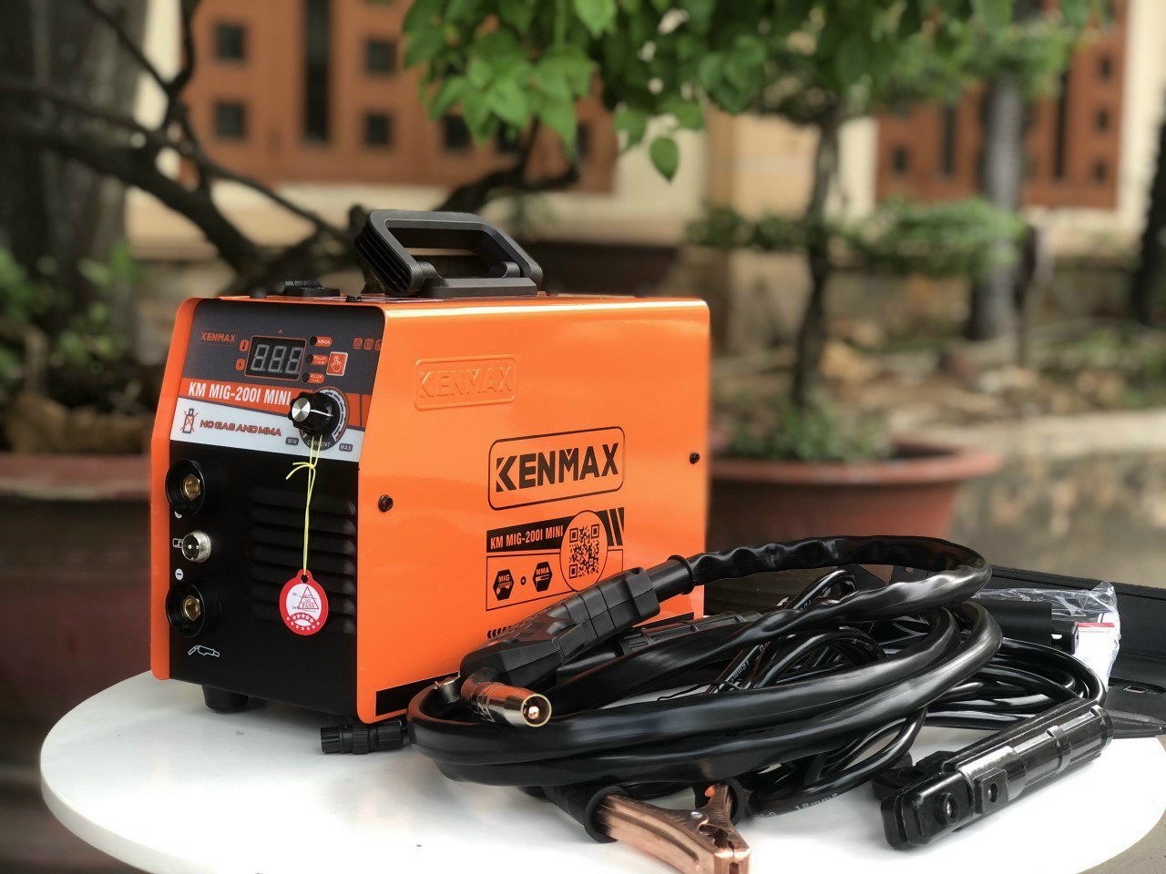 Máy hàn mig 2 chức năng KM Mig 200I KENMAX (Tặng kèm cuộn dây 1kg, hộp sáp hàn, chụp khí, 2 béc hàn)