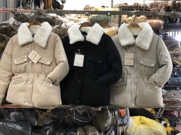 Áo khoác phao nữ trần bông cổ lông, áo phao lông vũ nữ, áo phao túi hộp áo phao siêu nhẹ, áo khoác phao nữ cổ bẻ hàn quốc, áo phao nữ siêu ấm, CLOWE