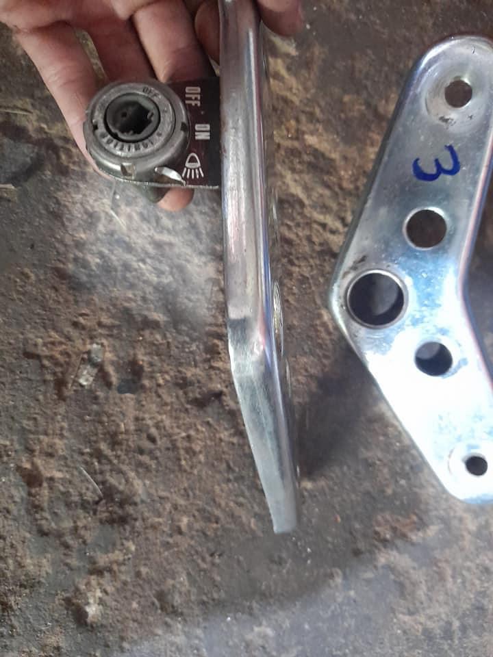 Ban thờ, mặt bắt ghi đông xe honda chaly (hàng tháo xe)