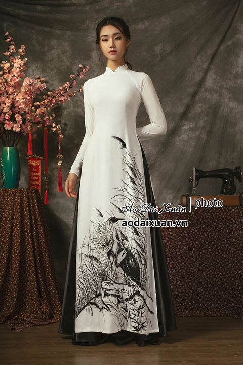 áo dài 4 tà cỏ lau đen trắng - 190108