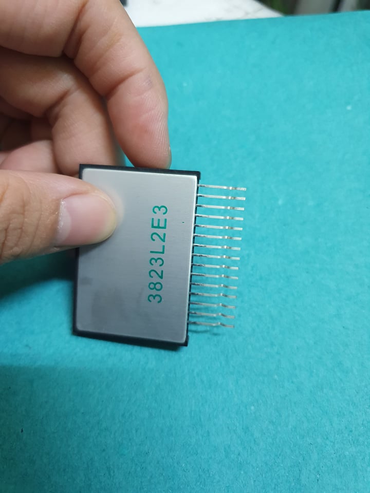 ic công xuất stk 3082