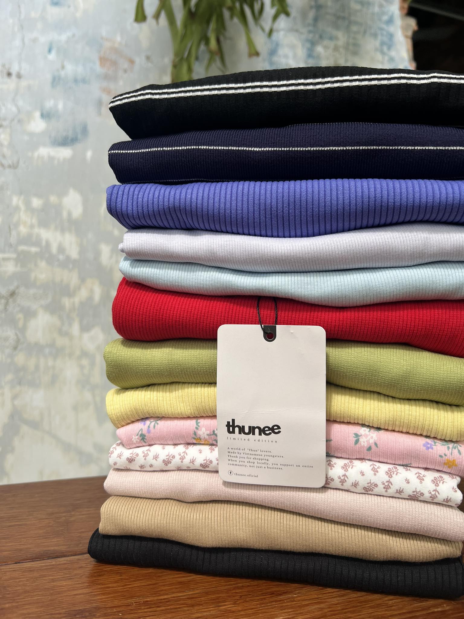 (nhiều màu) THUNEE Áo thun gân cotton ba lỗ nữ