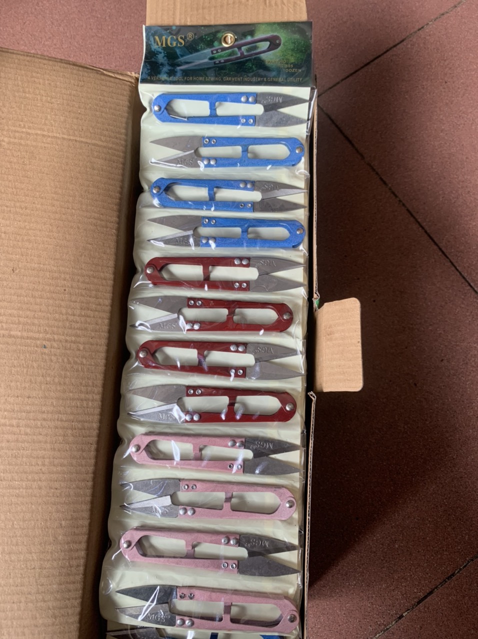 Kéo bấm chỉ mgs vĩ 12 cây
