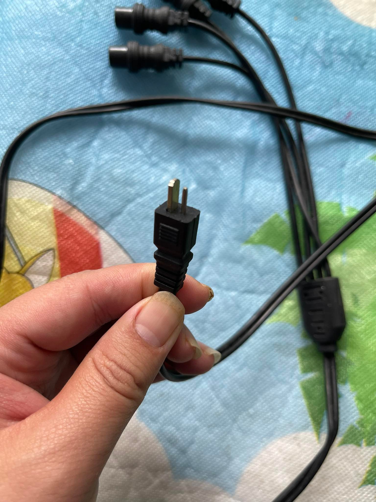 Dây cắm trục của máy uốn tóc kỹ thuật số
