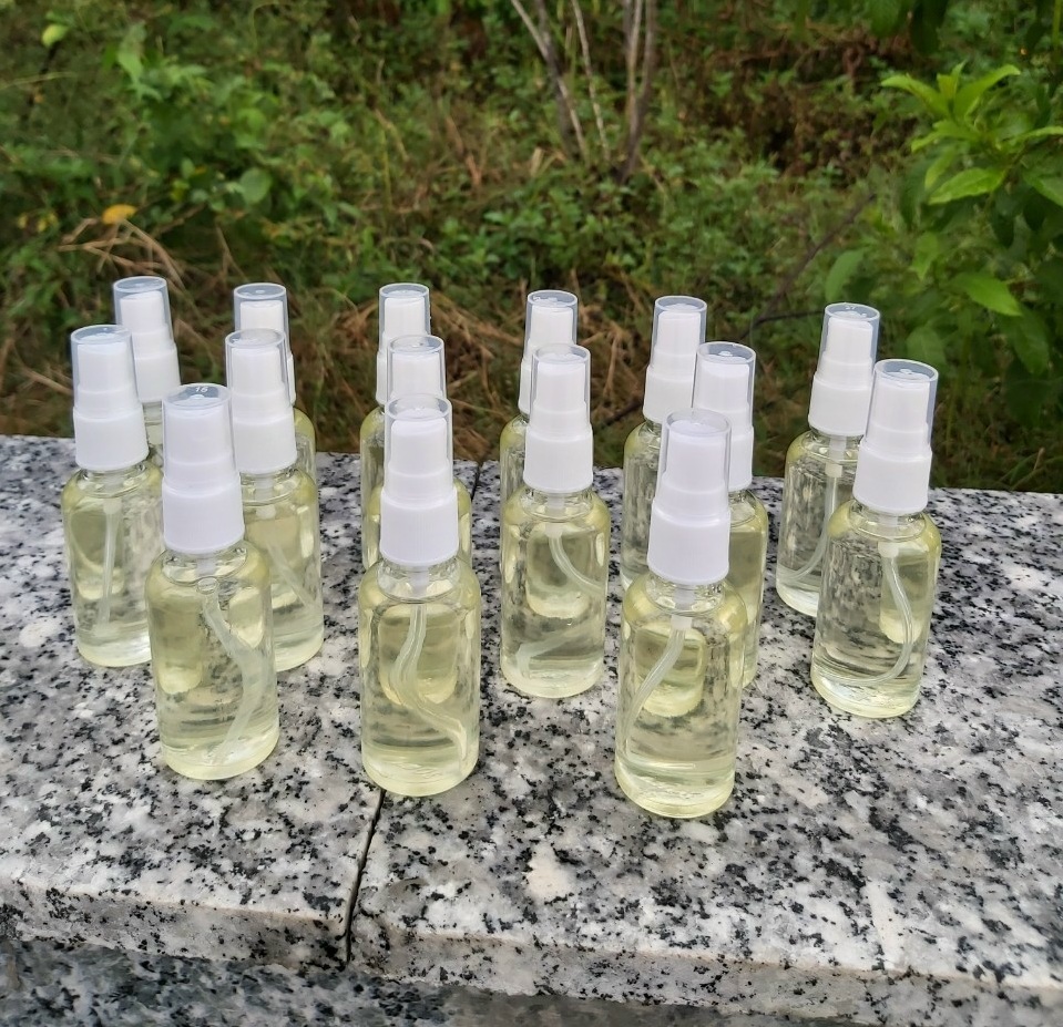 Dầu dừa 100% nguyên chất nấu thủ công vàng óng - thơm lừng : 100ml - 50ml - 30ml