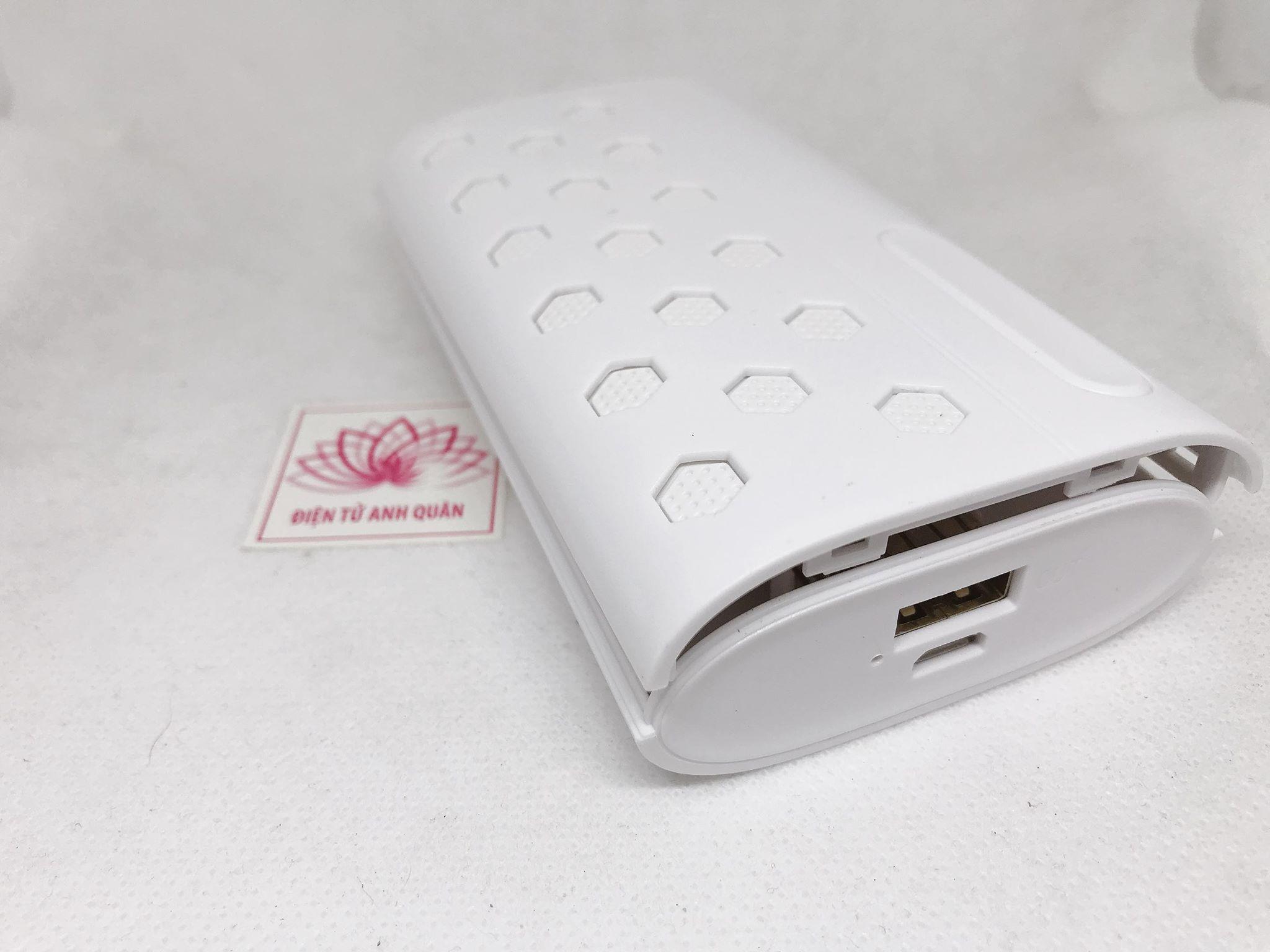 Box sạc dự phòng 3 cell vỏ nhựa (Màu Trắng).