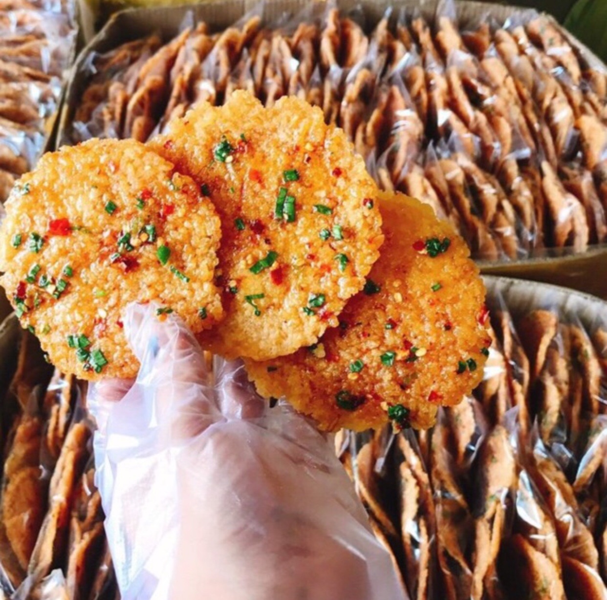 20 bịch cơm cháy chiên mắm (1 bịch gồm 3 bánh)