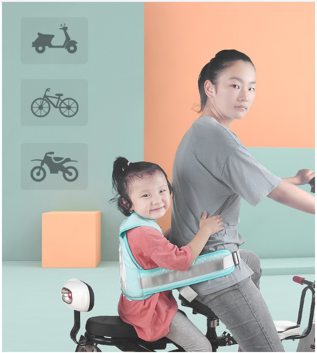 Đai xe máy phản quang an toàn cho bé