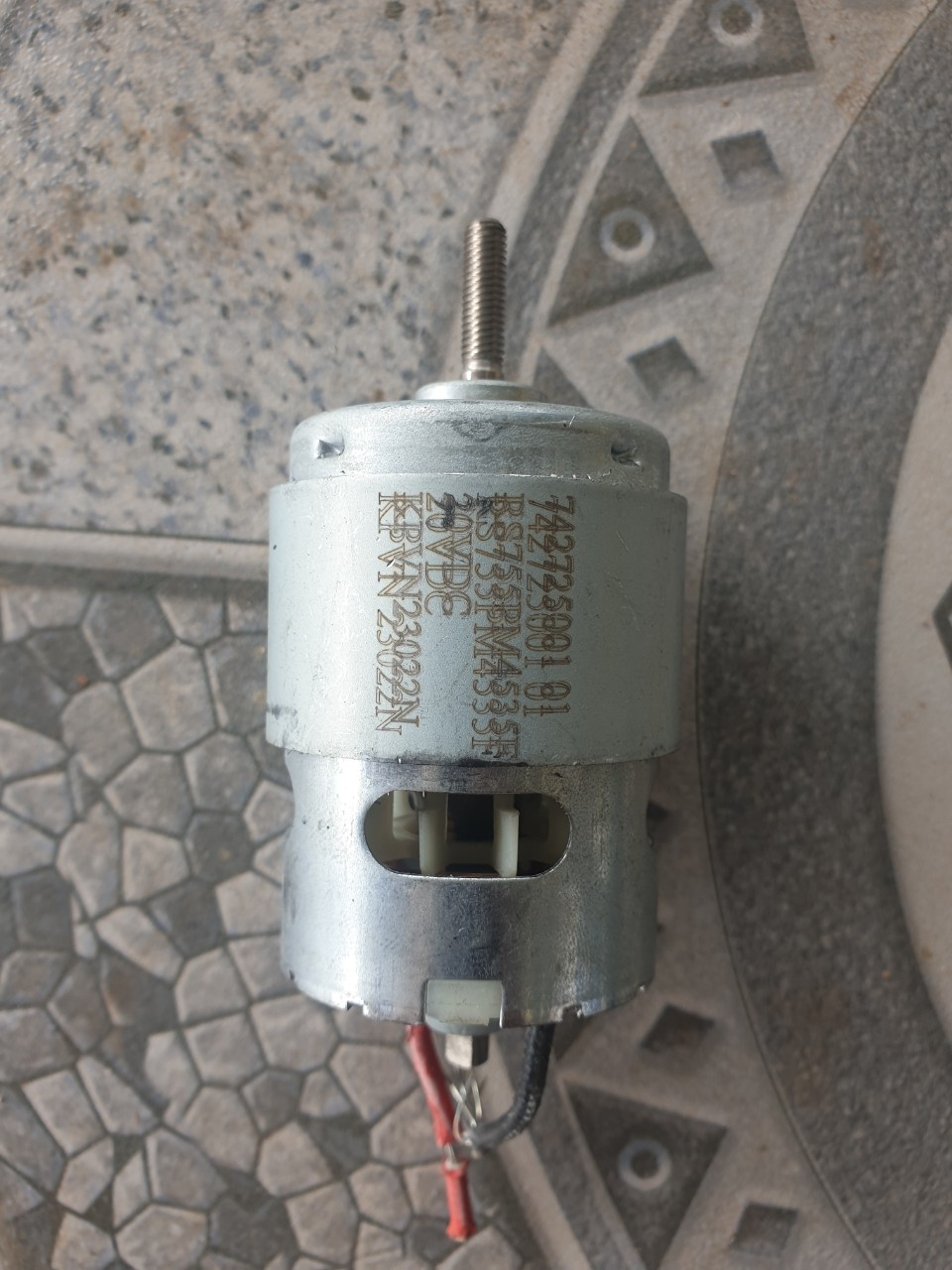 motor máy cắt cỏ 18v
