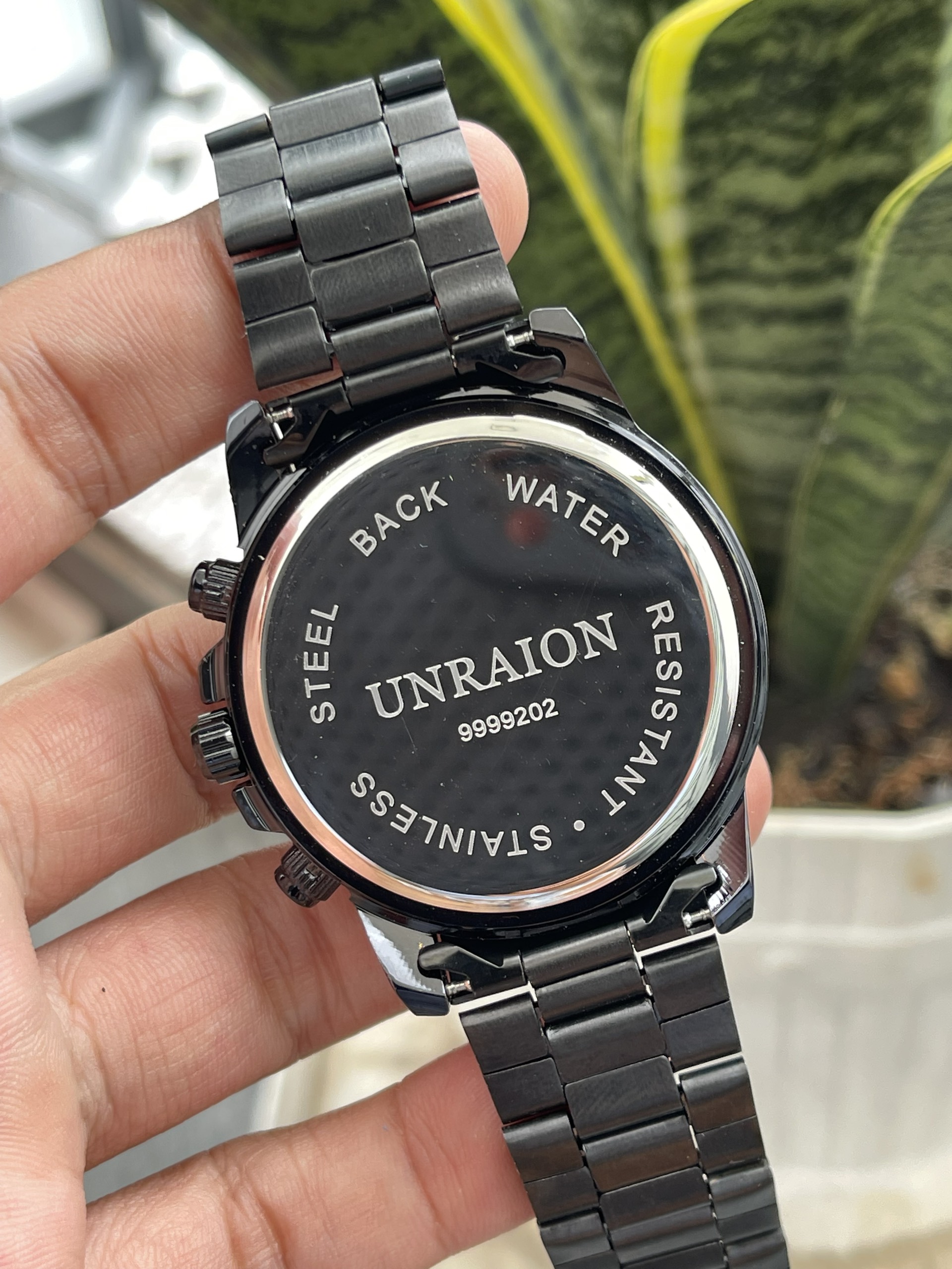 Đồng hồ nữ Rado vỏ đá kính saphia Thụy Sĩ chạy pin hàng Si