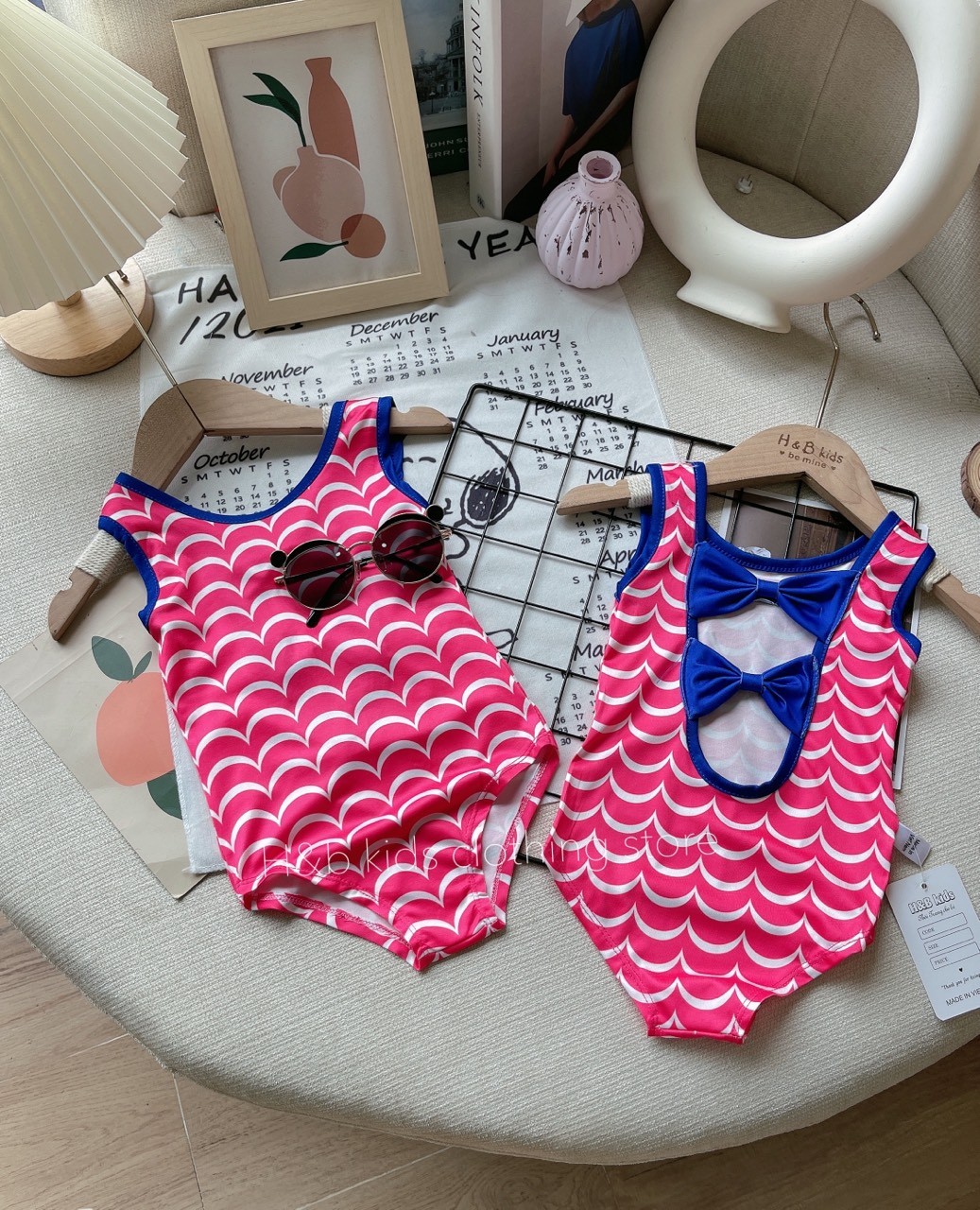 Bộ đồ bơi liền thân cho bé siêu đáng yêu đính nơ lưng