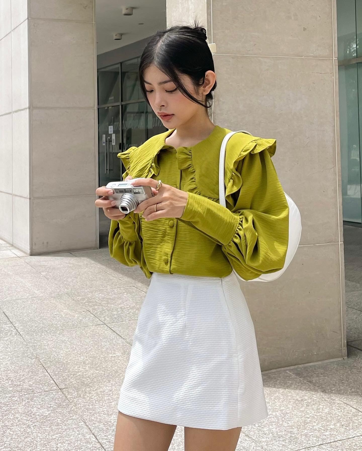 [Nhập mã LAZFASHION34-giảm 15% tối đa 99k/600k]SAP-Áo sơ mi cổ sen nút bọc