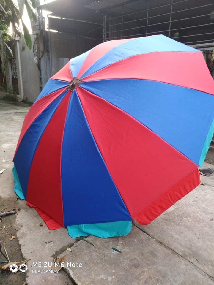 ô tròn dùng che mưa nắng và bán hàng