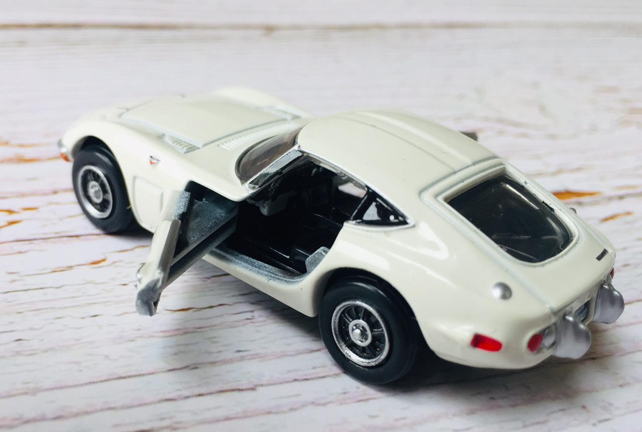 Xe mô hình Tomica Toyota 2000GT