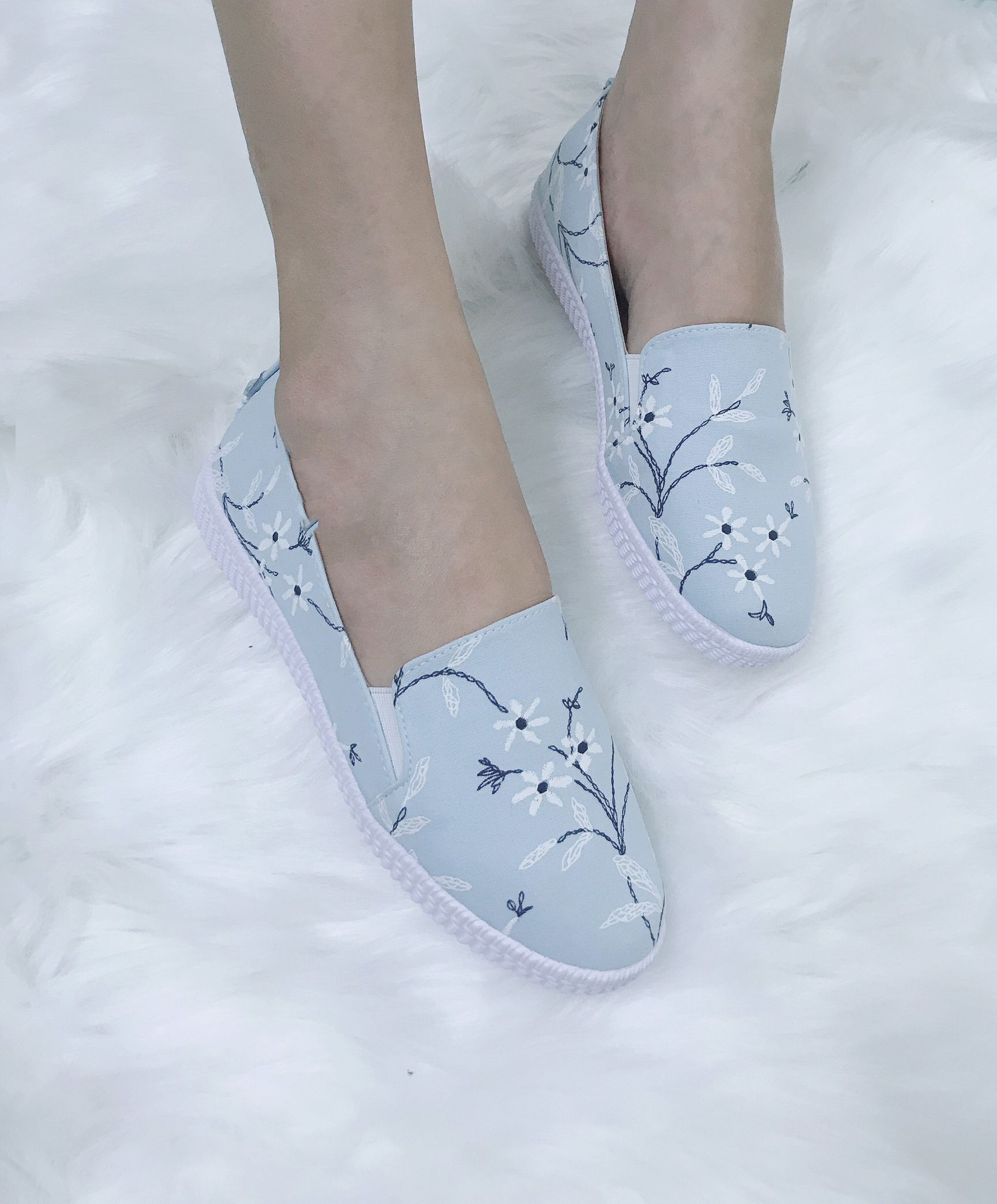 GIÀY LƯỜI HỌA TIẾT HOA XANH