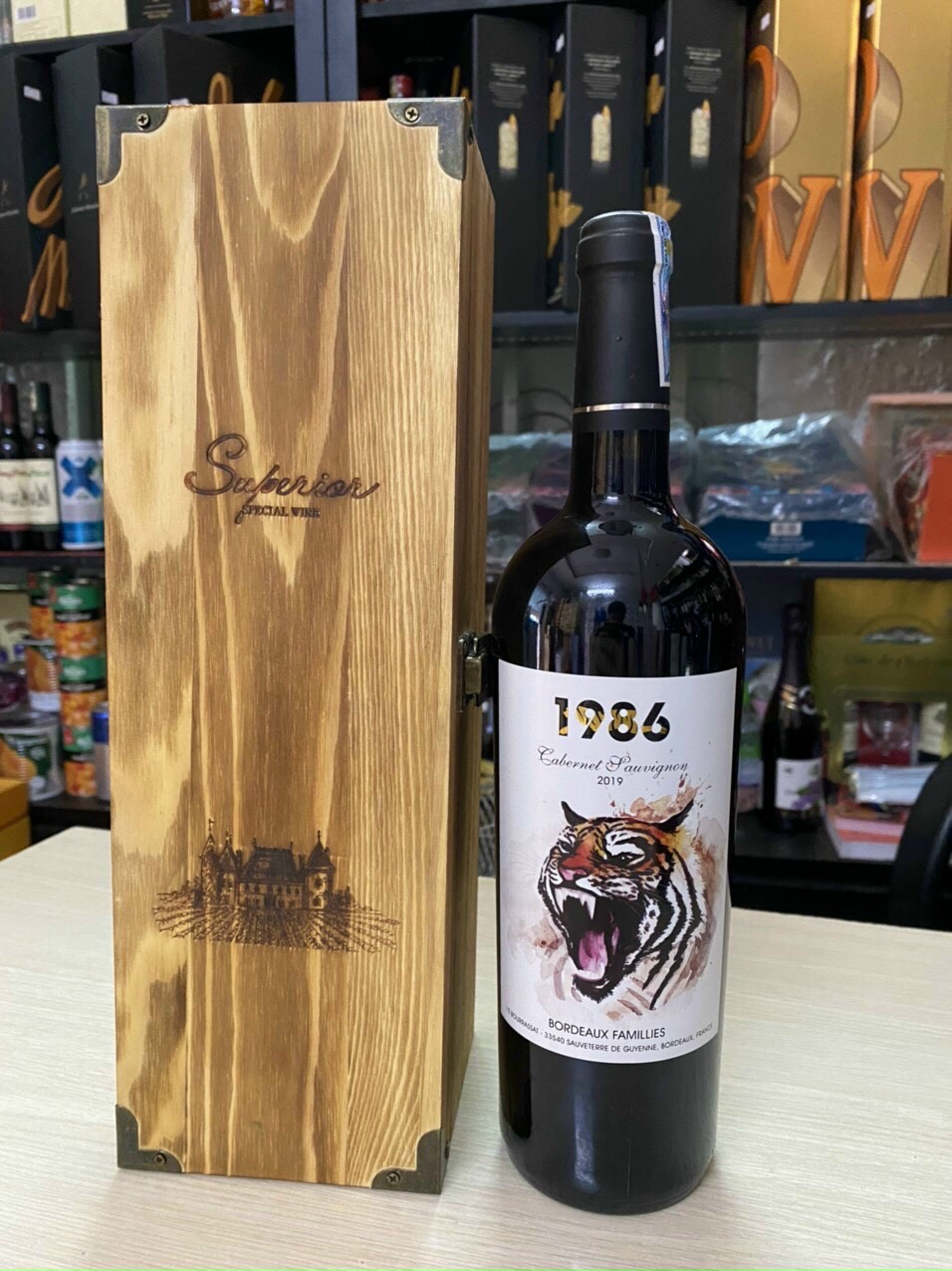 Hộp quà vang pháp bordeaux 1986
