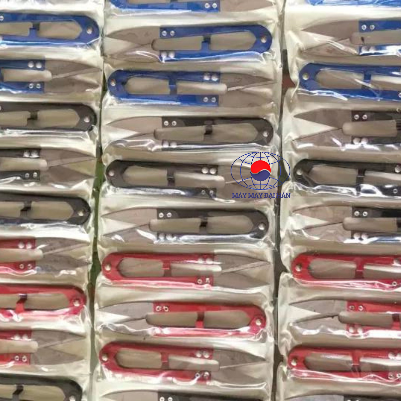 KÉO BẤM CHỈ SẮT 3 MÀU 1 VỈ 12 CÂY