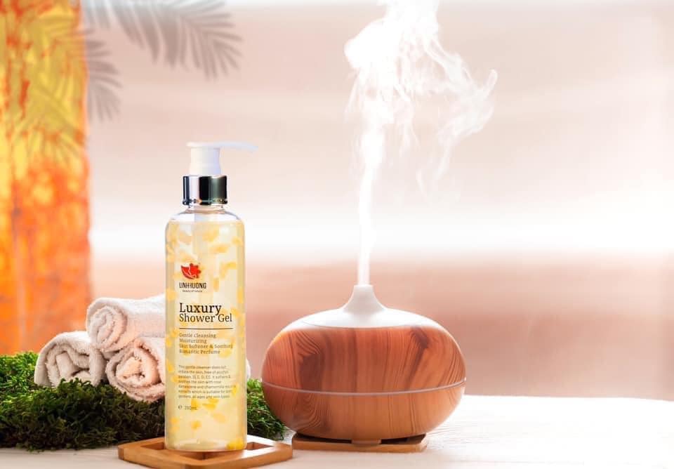 [SALE CHÍNH HÃNG] SỮA TẮM HẤP CÁNH HOA LINH HƯƠNG