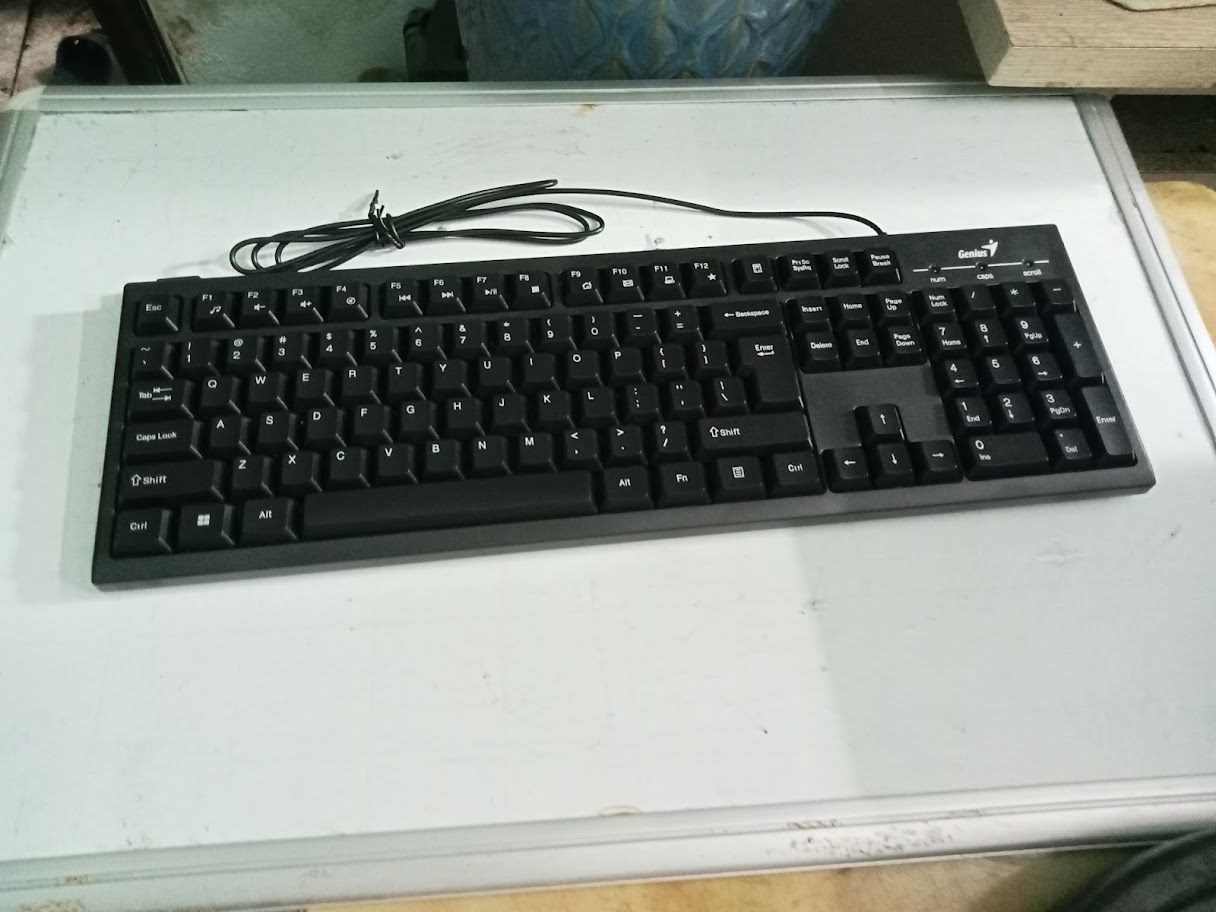 Bàn phím có dây Genius Smart KB-100