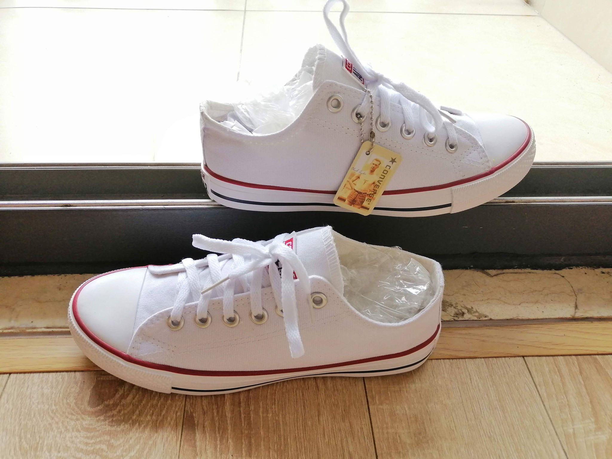 Giày Converse Classic trắng cổ thấp