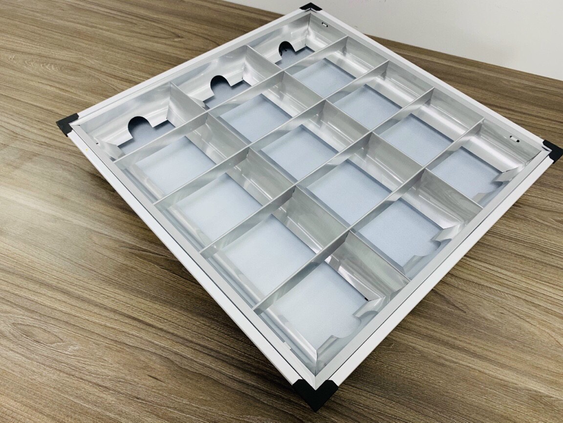 Thùng 4 máng đèn led âm trần Cenhouse 600x600 3 bóng tuýp led T8 inox phản quang, máng đèn xương cá âm trần, máng đèn tuýp led 3 bóng